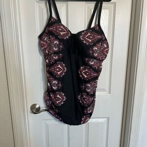 Chic Black and Pink Patterned Women's One-Piece Swimsuit